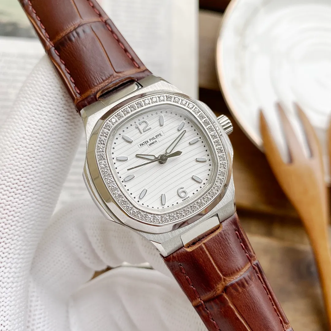 【Foreign trade import】💰2400! PATEK PHILIPPE [Patek Philippe] Nautilus Goddess Simple Three-hand Watch has a unique and charming design. It is a sublimation of perfect craftsmanship and is an exclusive watch for women. Equipped with a fully automatic mechanical movement, 316 stainless steel case, strap, and original pin buckle. Extreme luxury watch, 18K white gold Swarovski diamonds, crystal mirror, 50 meters waterproof, strong luminous, strong luminous, size: 35mm thick 11mm